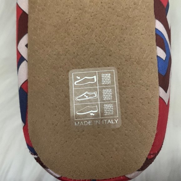 GUCCI Voyage Travel Satin Slippers in Red/Navy Blue Size US8/EURO38 w/ Dust Bag - Picture 5 of 11